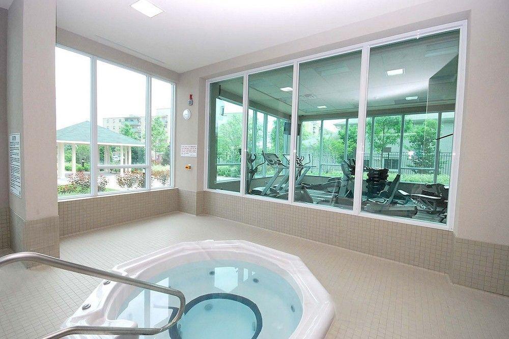 Maplewood Furnished Suites Mississauga Luaran gambar